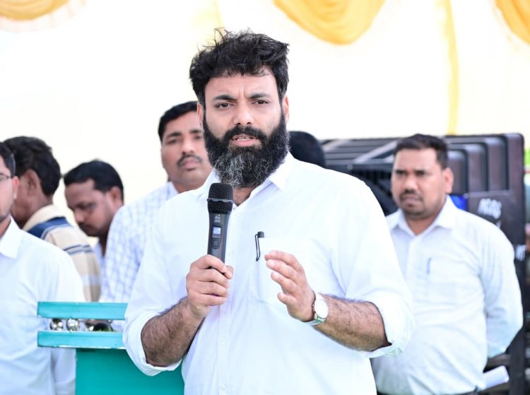 "गांव की सरकार, गांव के द्वार": खूंटीटोली सुशासन शिविर में पहुंचे सैकड़ों ग्रामीण