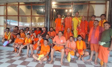 जशपुर में वर्षों पुरानी परंपरा कायम: कृष्ण कुमार राय की अगुवाई में देवघर पहुंचे शिवभक्त, की देश-प्रदेश की समृद्धि की कामना