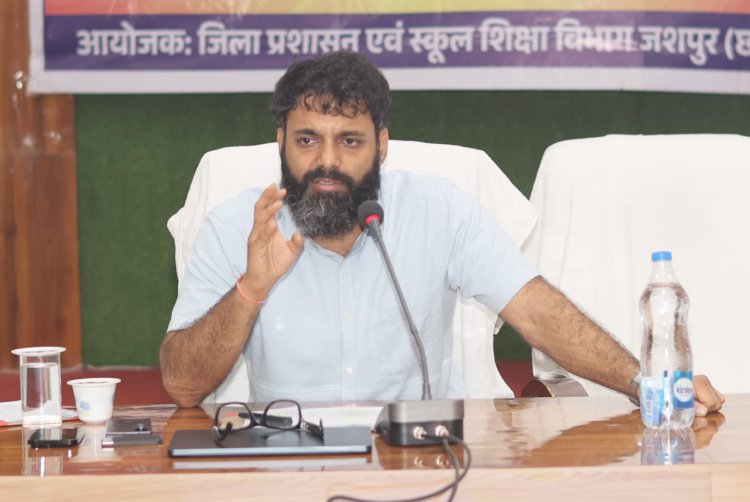 शासकीय कार्य में नशे का सेवन करने वाले कर्मचारियों पर सख्त हुए कलेक्टर, सोमवार तक जानकारी सौंपने के निर्देश